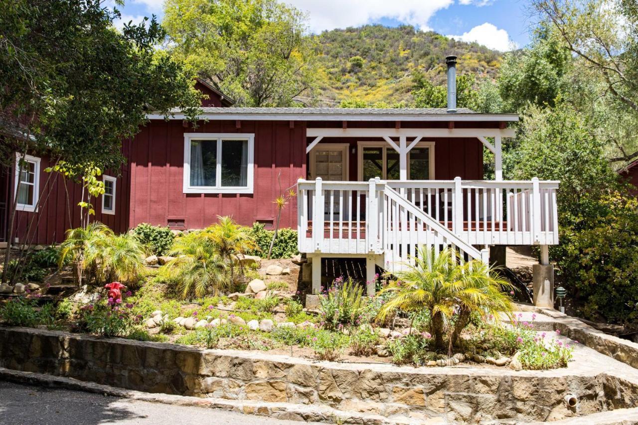 Hotel Circle Bar B Guest Ranch 4*