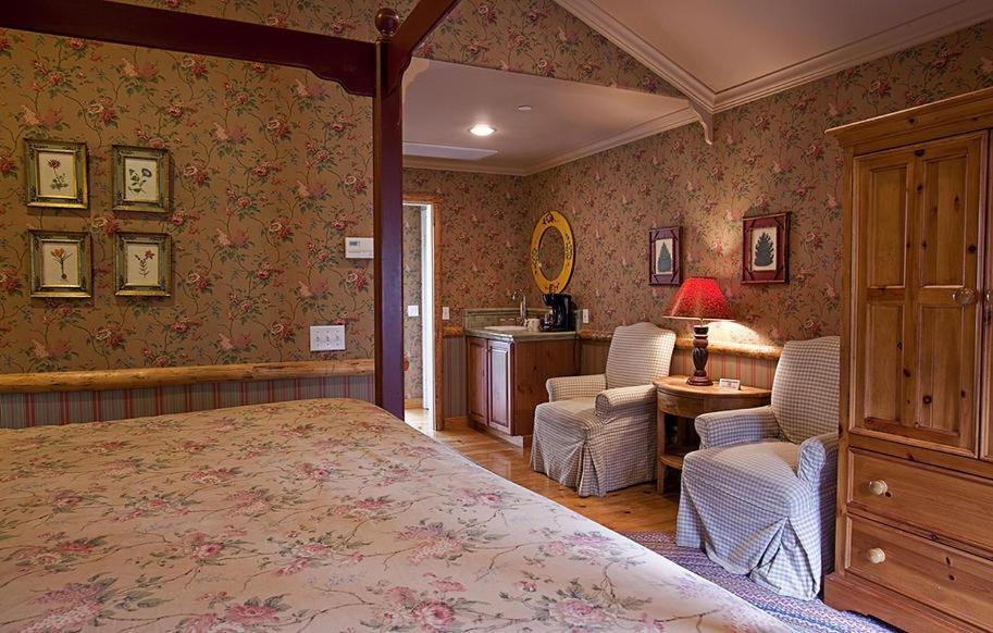 Circle Bar B Guest Ranch Hotel Capitan